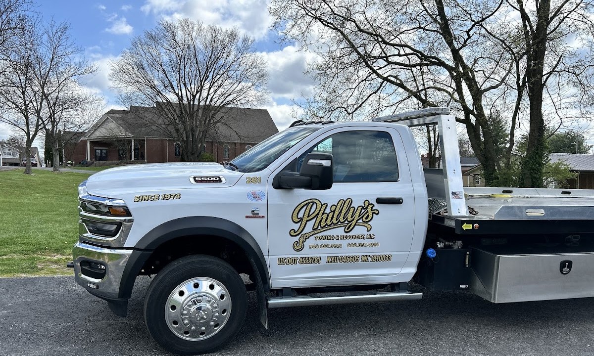 Philly's Towing flatbed truck